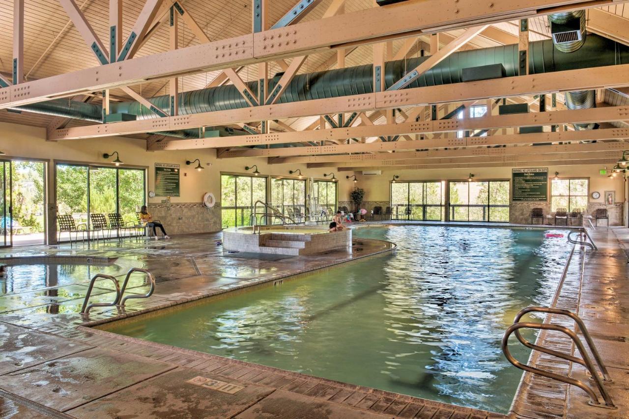 Chalet At Running Y Resort With Wraparound Deck! Klamath Falls Bagian luar foto