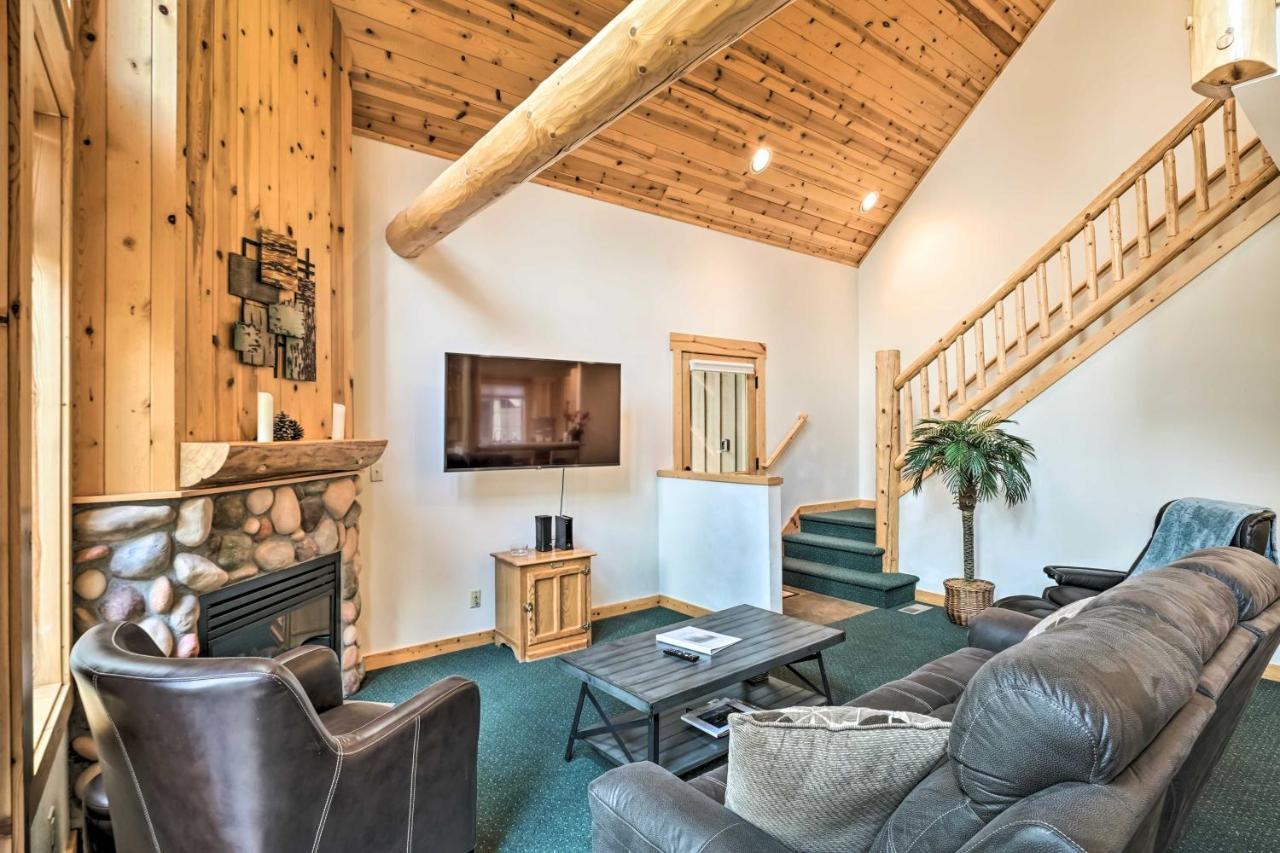 Chalet At Running Y Resort With Wraparound Deck! Klamath Falls Bagian luar foto